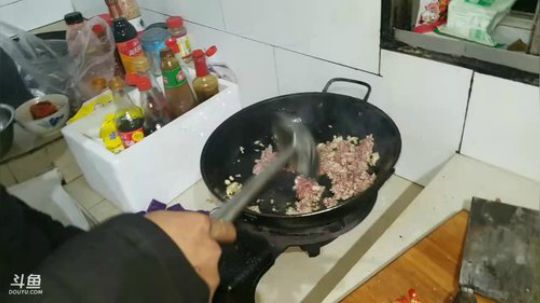 和妹子一起抓螃蟹，抓鱼去 2018-01-23 20点场