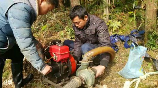 今天把胜哥家5年未干过的塘给干了！ 2018-02-01 10点场