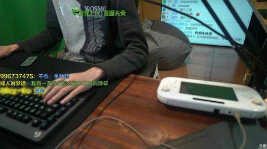 超级小桀的直播精彩时刻：今天中午12点整开始直播。