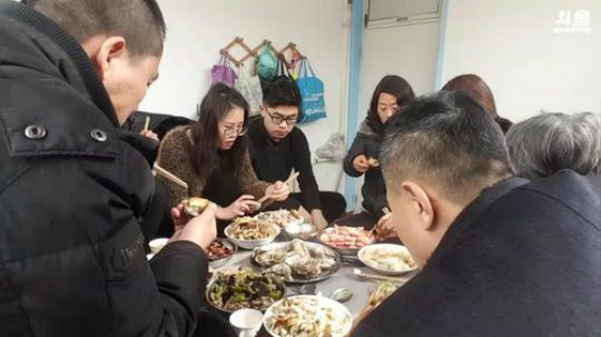 西北老狼哥发布了一个斗鱼视频2018-02-17