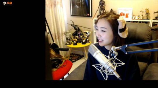 不会功夫的海牛cgc发布了一个斗鱼视频2018-03-07