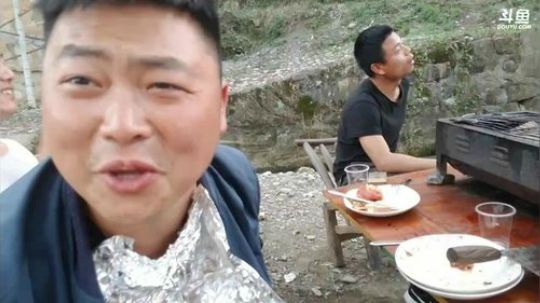 石板烤牛排，炭烤羊腿，烤鱼干 2018-03-14 17点场