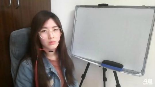 娜娜：今天晚上还来看的都是好学生呢～ 2018-03-17 20点场