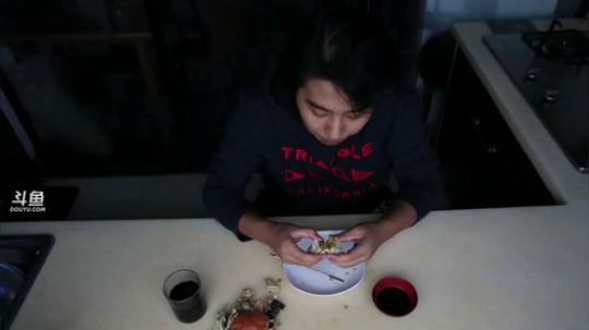 Augest丶21th发布了一个斗鱼视频2018-03-21