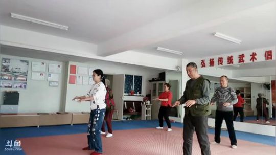 太极形意。青峰传统武术健身会馆 2018-03-14 08点场