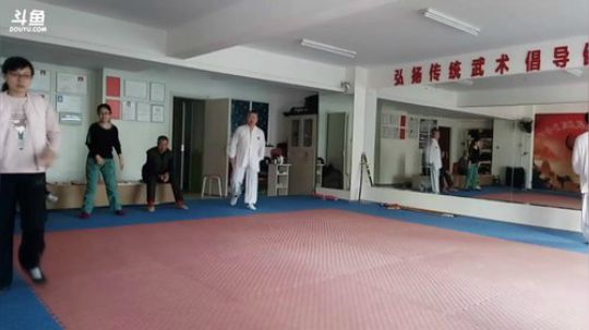 太极形意。青峰传统武术健身会馆 2018-03-24 08点场