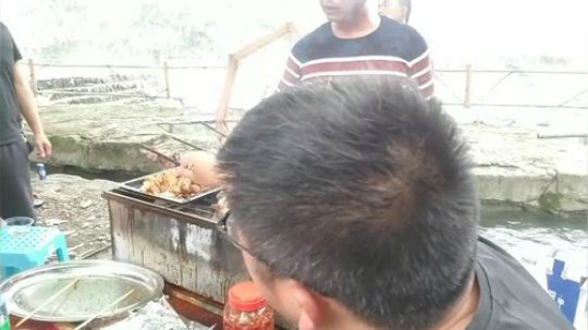 免费礼物留到6点以后送。 2018-03-30 17点场