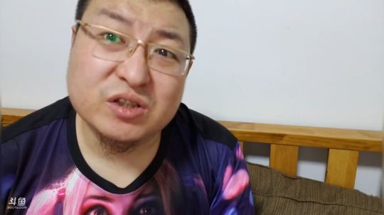 美食大飞_【11点血亏抽奖】牛油全羊火锅,小飞等你 2018-03-29 23点场