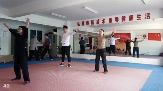 太极形意。青峰传统武术健身会馆 2018-03-29 09点场