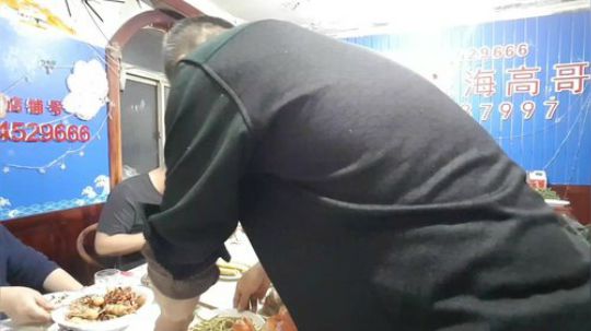 西北老狼哥哥发布了一个斗鱼视频2018-04-06