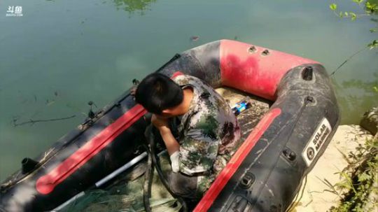 抓龙虾捡田螺， 2018-04-10 11点场