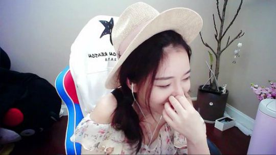 wuyu11223344发布了一个斗鱼视频2018-04-14