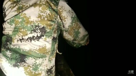 让水友体验叉鱼的乐趣。 2018-04-17 20点场