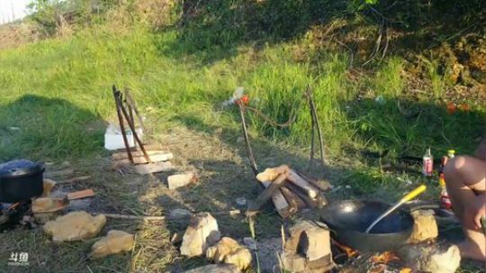 麻辣乳猪，爆炒河虾，油爆小鱼 2018-04-18 17点场