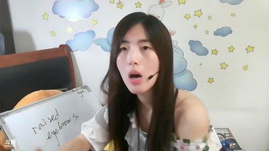 娜娜：做手工抽奖，再英语课吧 2018-04-25 21点场