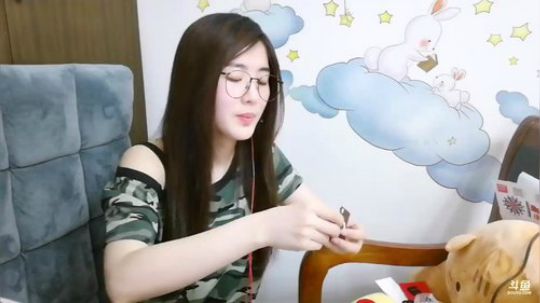娜娜：做手工抽奖，再英语课吧 2018-04-26 19点场