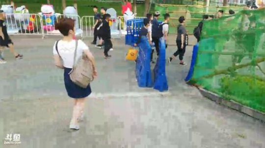 在武汉了。。 2018-04-29 17点场