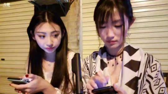 美食一家亲，一起吃happy 2018-04-28 23点场