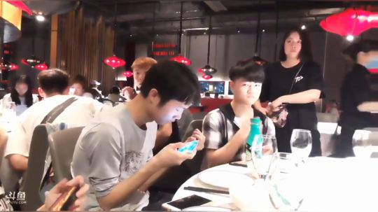 锦年：水友聚餐 2018-04-30 19点场