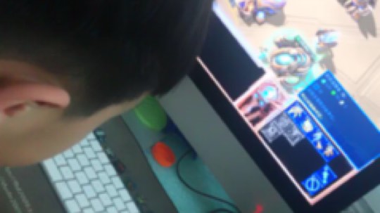 爷俩放假期间天天霸占我电脑组队星际争霸，害得我没法dota