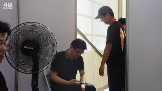 男水友滚了 女主播lei了 2018-04-30 16点场