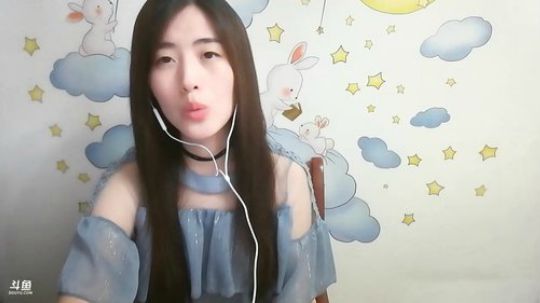 娜娜：今晚露个脸就溜～ 2018-05-01 20点场