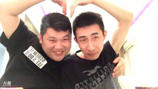 我在斗鱼看寅子直播新游前线