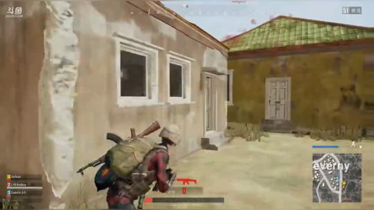 四人娱乐，两躺鸡