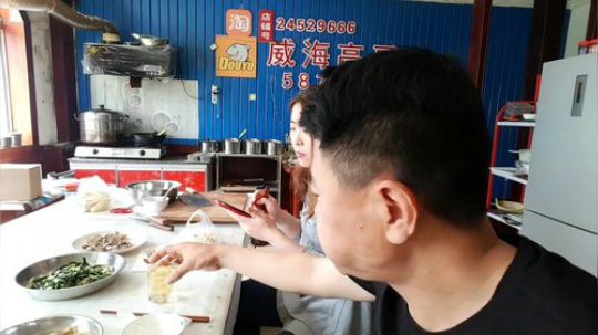 西北老狼哥哥发布了一个斗鱼视频2018-05-05