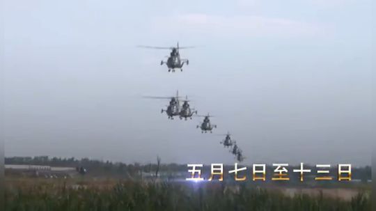 相约强军新时代  网络名人进军营