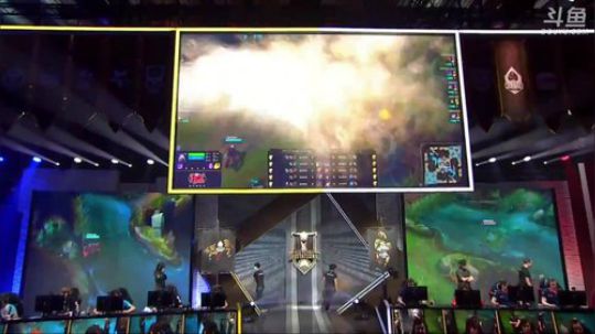 Burn丶小康发布了一个斗鱼视频2018-05-10