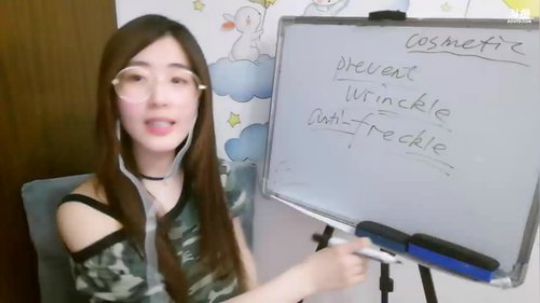 娜娜：大家要坚持欣赏美色，不，学习哈 2018-05-14 19点场