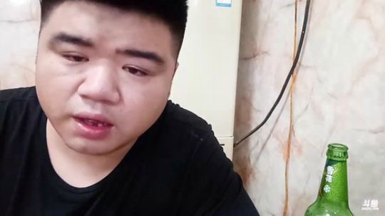 拖拖拉拉斯基发布了一个斗鱼视频2018-05-14