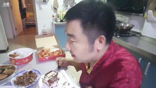 在地球上我活了36年 2018-05-15 19点场