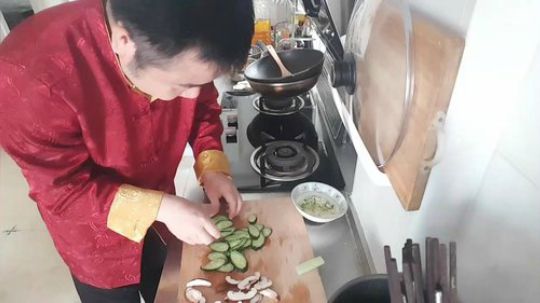 在地球上我活了36年 2018-05-15 13点场