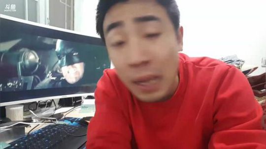 我在斗鱼看小主播无尽直播美食