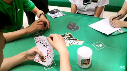 我在斗鱼看Poker丶小旺直播棋牌娱乐