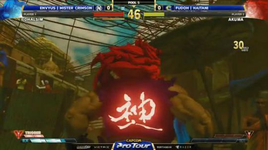 谁说我的豪鬼很民工没灵性?日本大神haitani的精准瞬狱杀