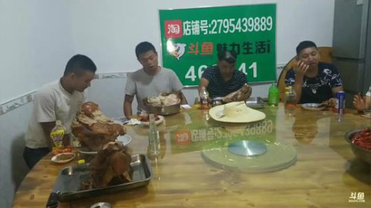 小龙虾美滋滋。 2018-05-20 22点场