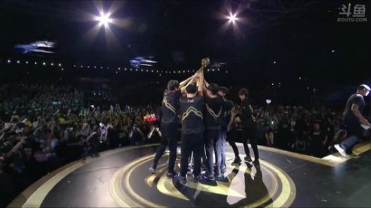 伤心hh发布了一个斗鱼视频2018-05-21