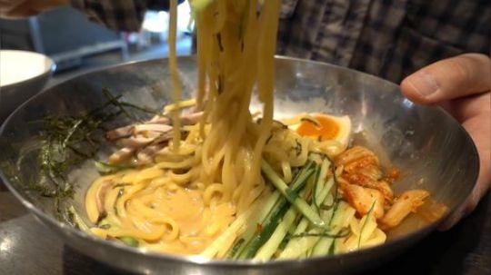 【寡默的美食家】《来来亭》特製冷麺 + 炸肉饼 套餐（日语生