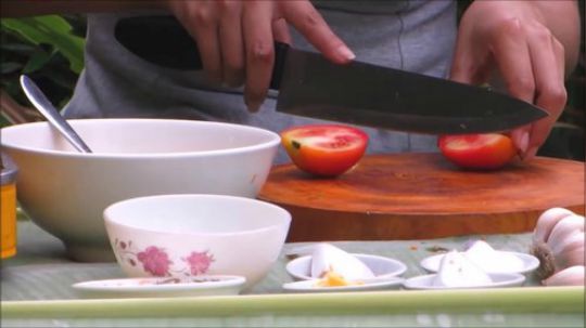 【Street Food Media】奇怪的炒菜，一顿乱炒就