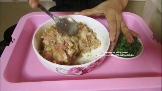 【 Street Food Media】鸡蛋蒸肉啊.