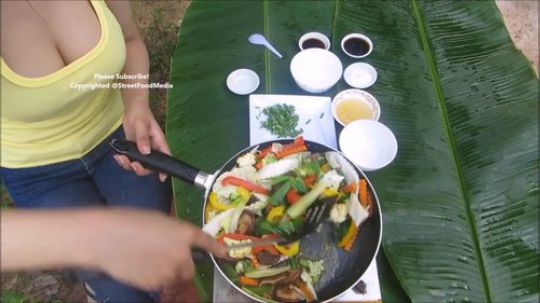 【Street Food Media】这份炒菜......真