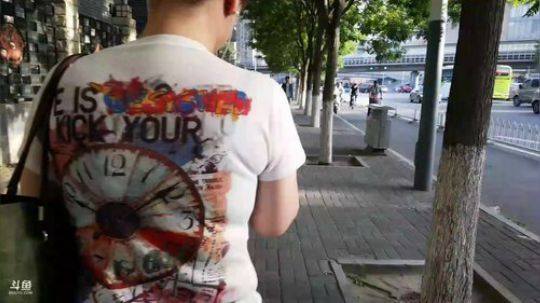 京东一绝烧饼夹肉
西海子西园 2018-05-23 17点场