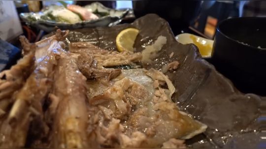 【寡默的美食家】北千住《市場食堂さかなや（鱼屋）》金枪鱼头