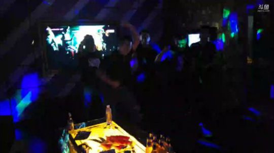 带着水友镇上mmc 2018-05-25 19点场