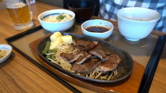 【寡默的美食家】《YAYOI軒》牛排套餐（特大份）（日语生肉
