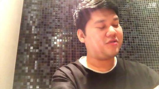 老表：下午弄行李晚上播~！ 2018-05-24 23点场