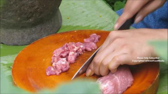 【Street Food Media】熬制巫婆汤（；°○°